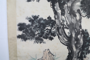 (4)