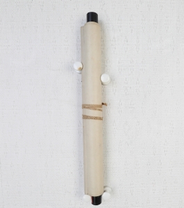 (7)